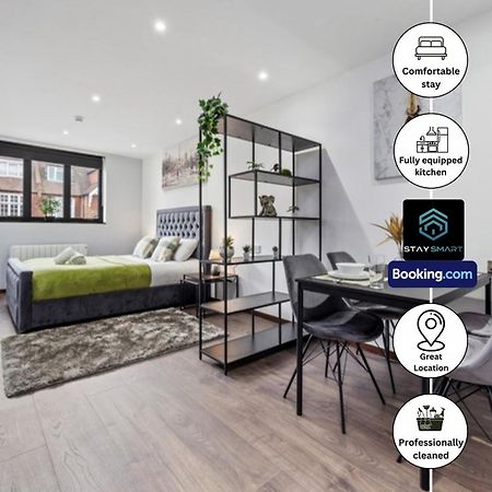 Stylish Studio Apt By Stay Smart Short Lets & Serviced Accommodation Woodstock With Free Wifi Londen Buitenkant foto