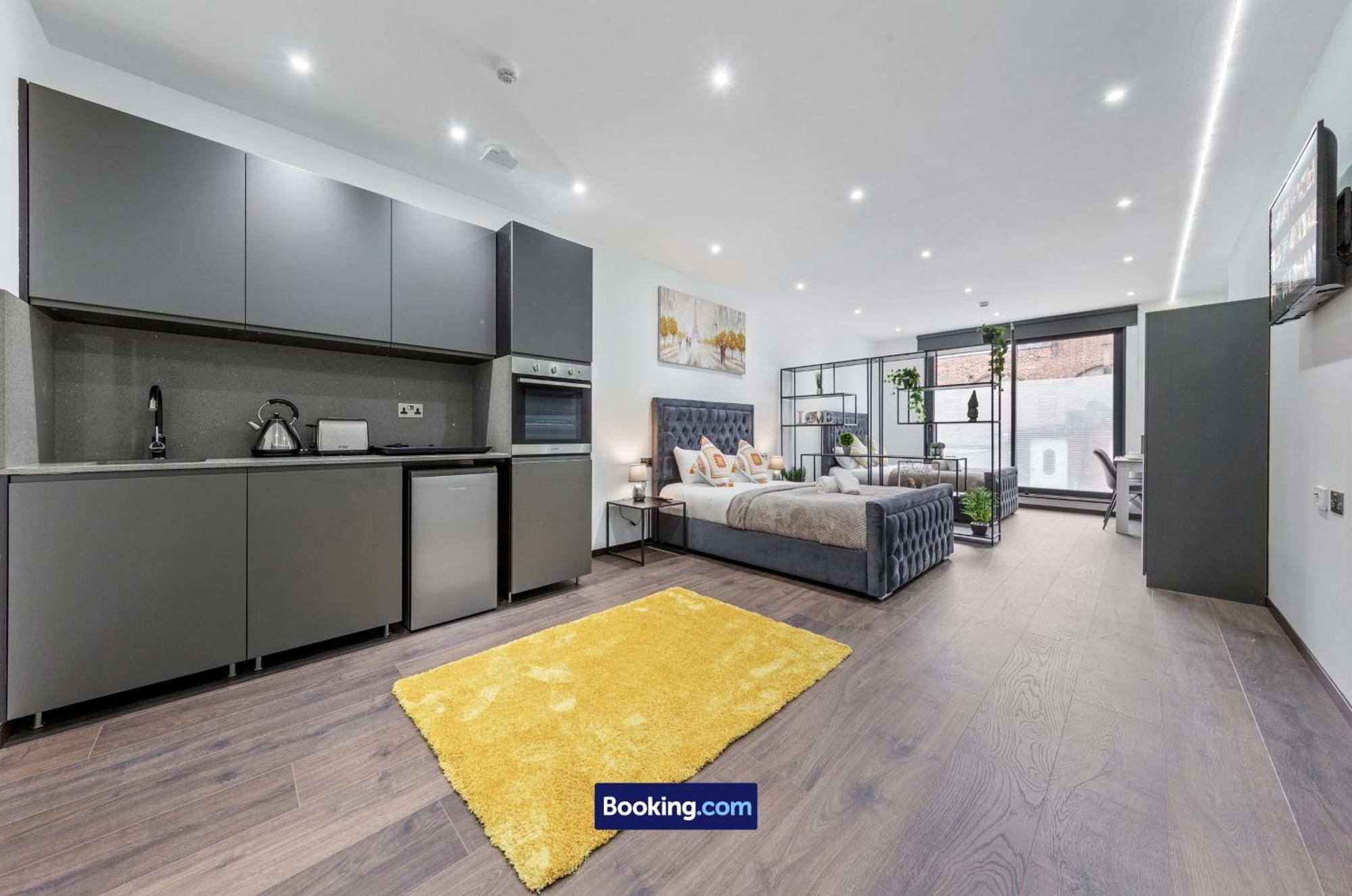 Stylish Studio Apt By Stay Smart Short Lets & Serviced Accommodation Woodstock With Free Wifi Londen Buitenkant foto