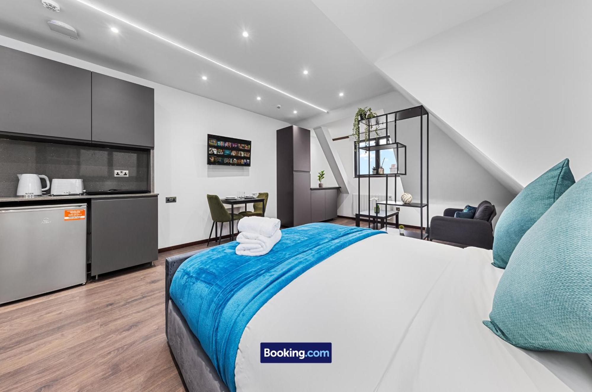 Stylish Studio Apt By Stay Smart Short Lets & Serviced Accommodation Woodstock With Free Wifi Londen Buitenkant foto